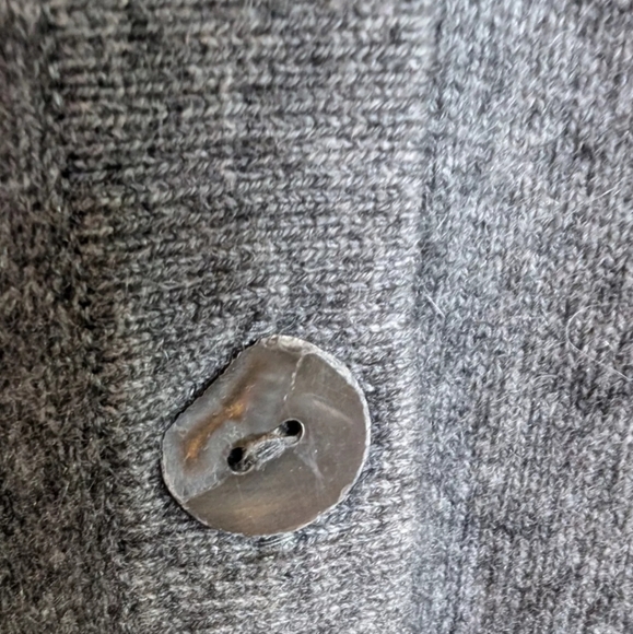 Vince 100% Cashmere short sleeve cardigan - Picture 5 of 11
